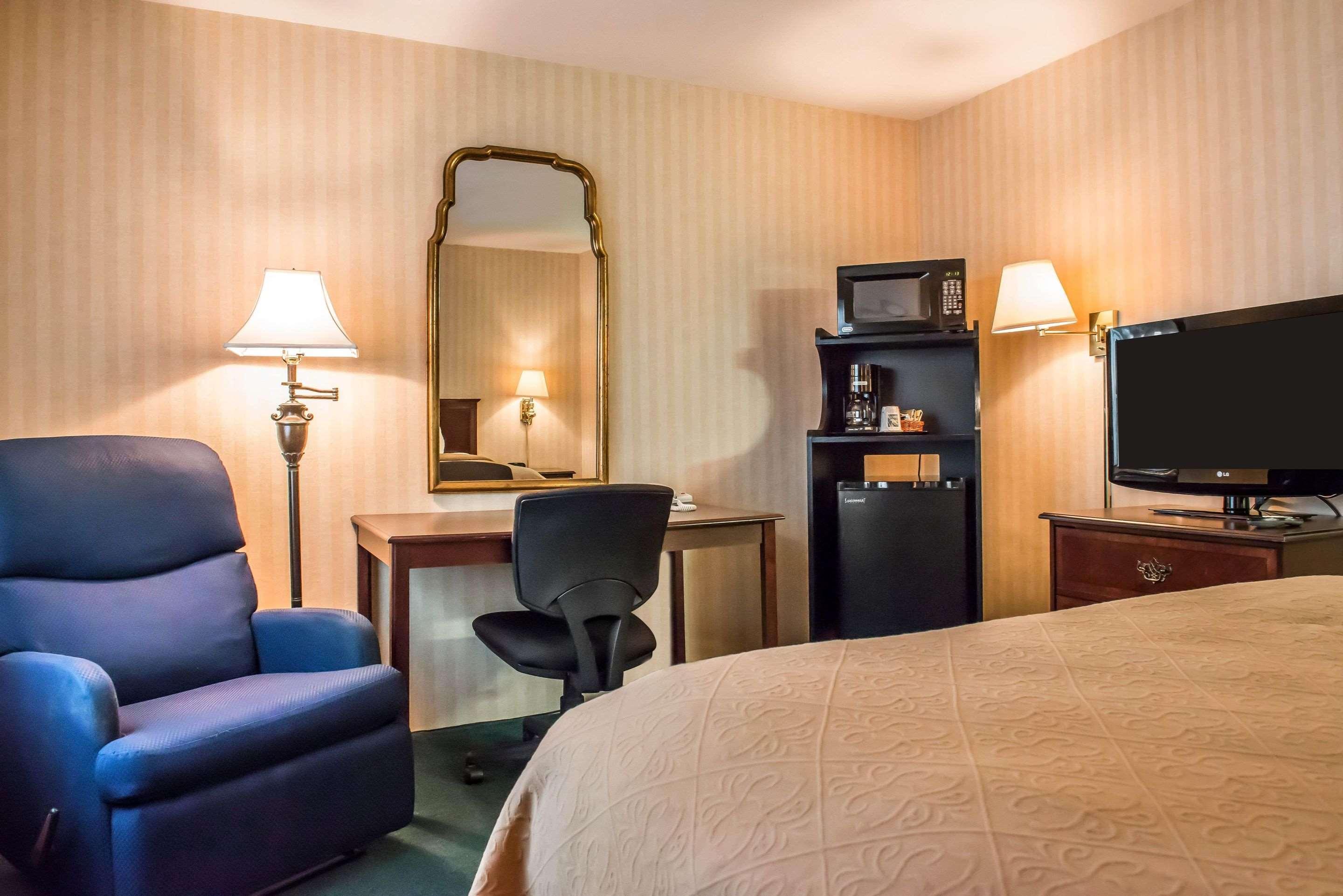 Quality Inn Pittsburgh Airport Oakdale Exterior foto