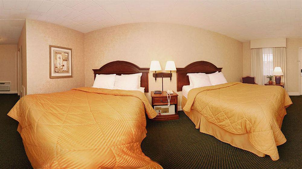 Quality Inn Pittsburgh Airport Oakdale Exterior foto